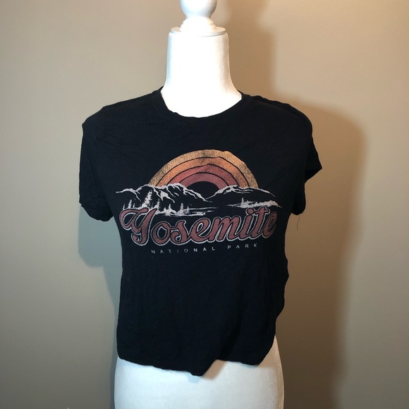 Brandy Melville Yosemite graphic black tee - Picture 1 of 2